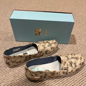 Disney themed Tom’s - 10. EUC.